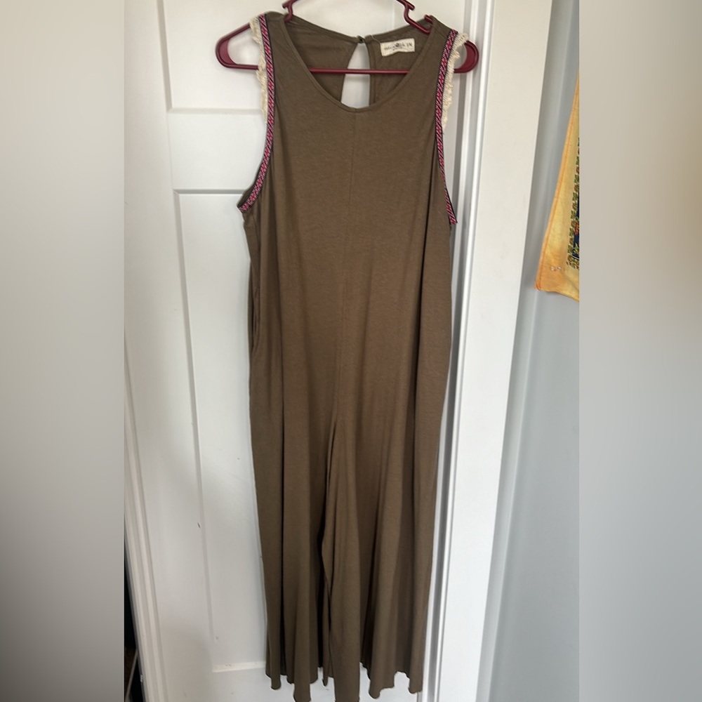 Natural life jumpsuit